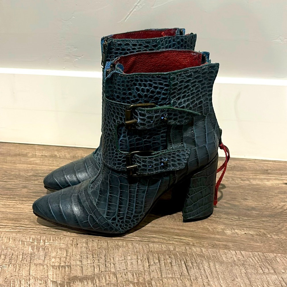 Freebird Joey Boots - Size 9 - BRAND NEW